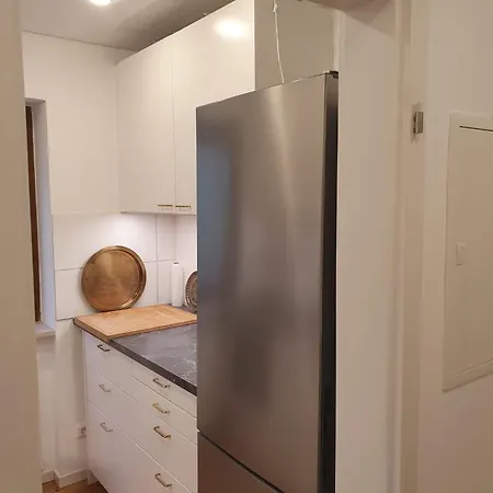 アパート 80m2 Garten-duplexwohnung In Altperlach
