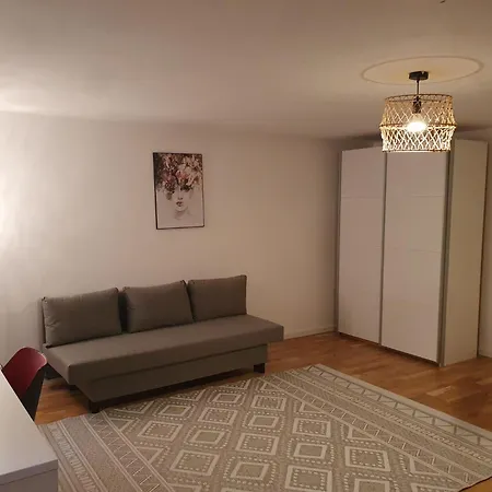 Apartment 80m2 Garten-duplexwohnung In Altperlach Munich